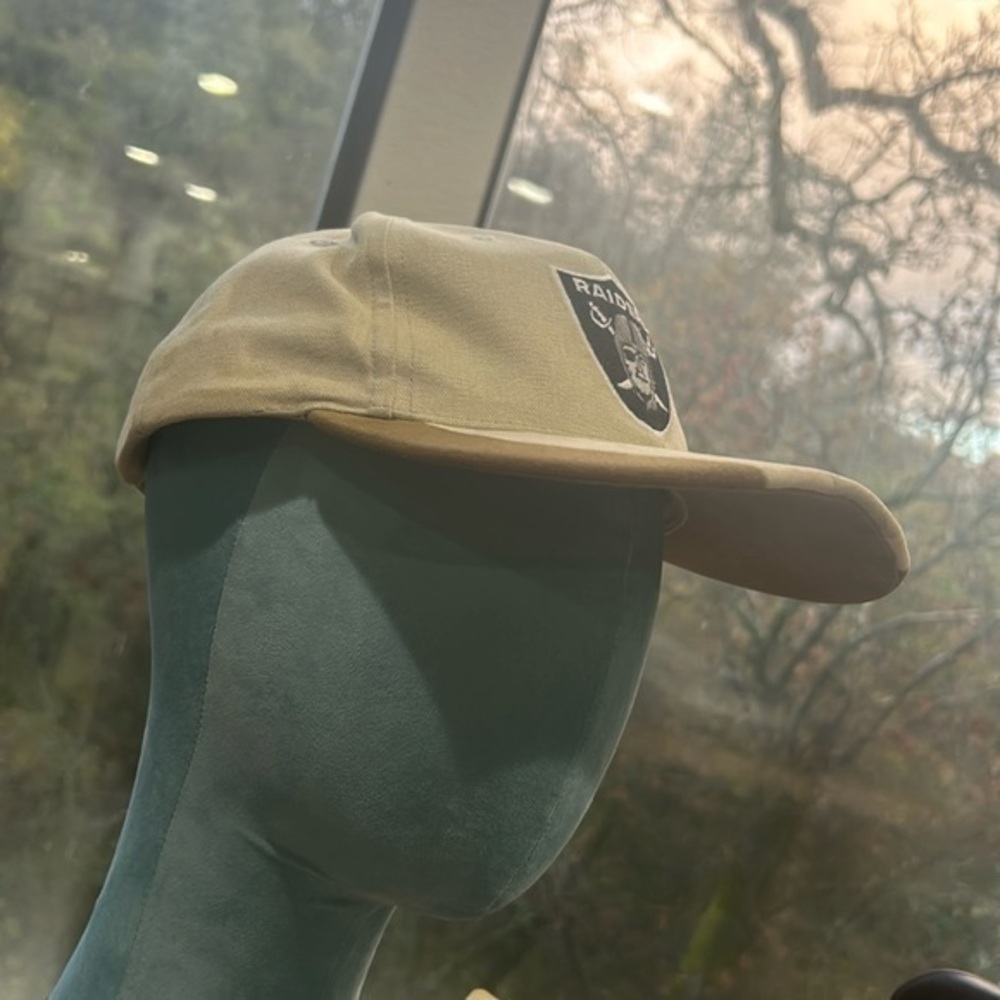Vintage Raiders Hat !!